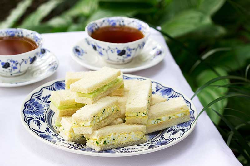 sanduiche ovos e pepino